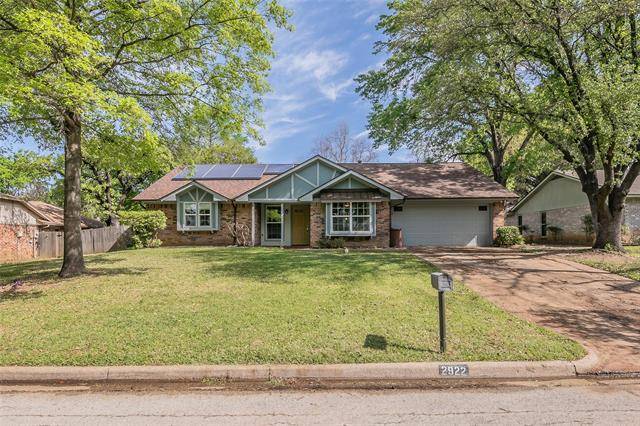 2922 Brookshire Drive, Grapevine, TX 76051