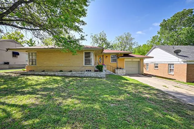 3304 Meadowbrook Drive, Fort Worth, TX 76103