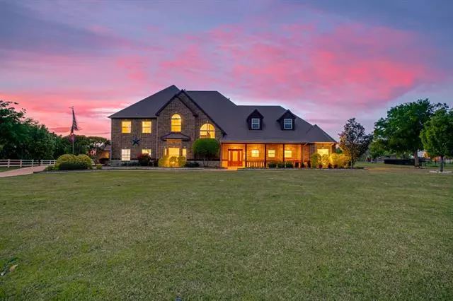 1055 Equestrian Drive Drive, Rockwall, TX 75032