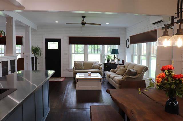 701 N MASON Street,  Bowie,  TX 76230