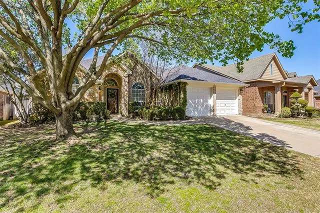 Fort Worth, TX 76132,6424 Greenbriar Lane