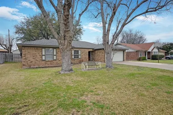 North Richland Hills, TX 76180,5525 Wood View Street