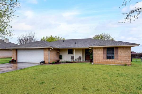 710 W 7th Street, Justin, TX 76247