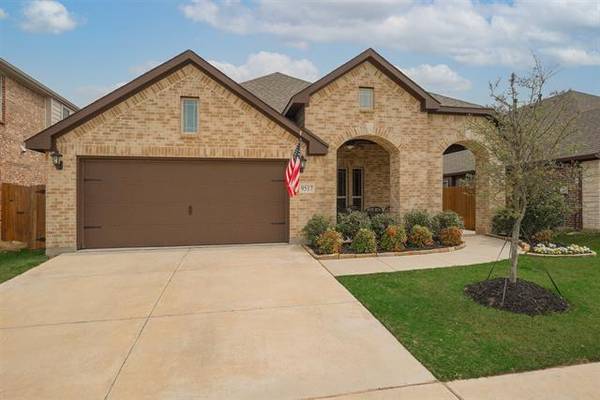 9517 Meadowpark Drive, Denton, TX 76226