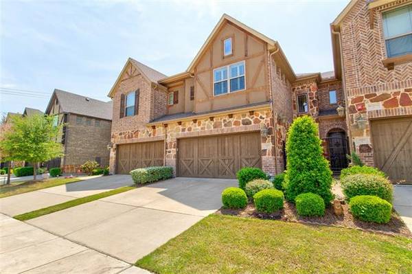 1004 Brook Forest Lane, Euless, TX 76039