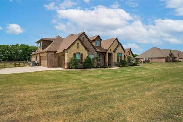 9330 Tay Lane, Justin, TX 76247