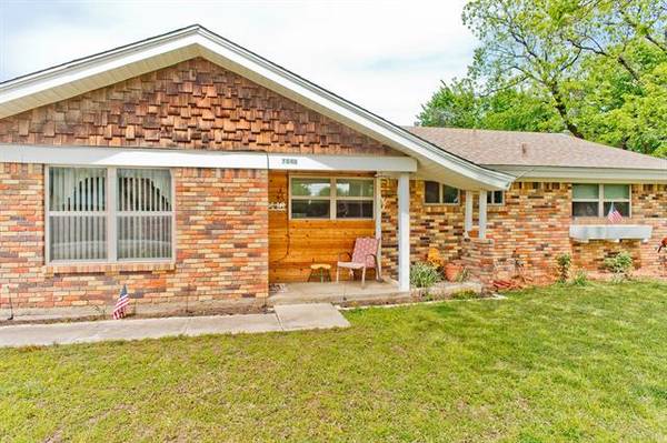 7848 Ella Young Drive, Fort Worth, TX 76135