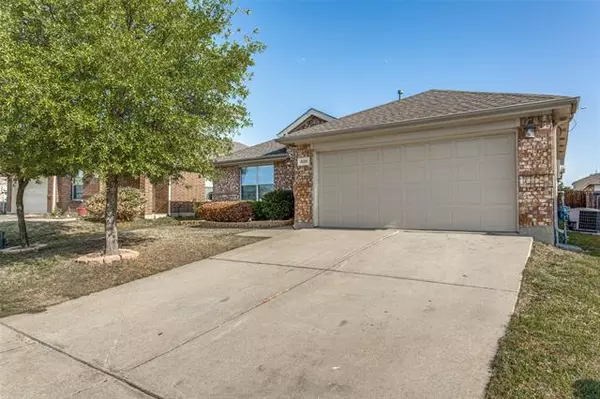 Grand Prairie, TX 75052,920 Tanglebrook Drive