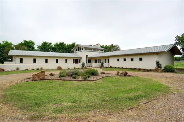 567 Gibbons Road N, Argyle, TX 76226