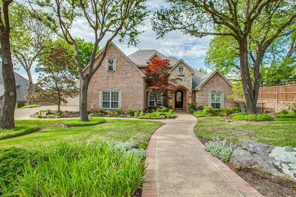 214 Black Walnut Drive, Garland, TX 75044