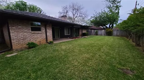 Arlington, TX 76015,1304 Ashbury Court