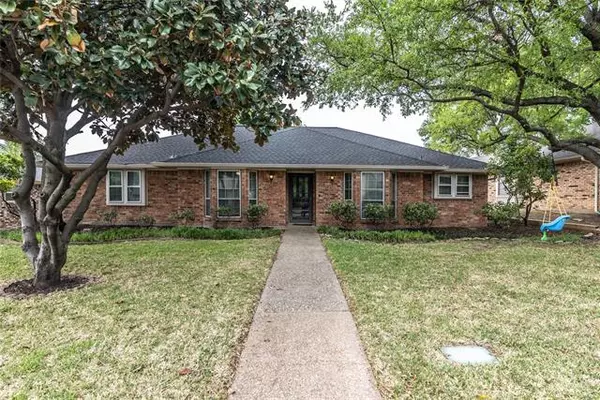 1936 Sussex Drive, Carrollton, TX 75007