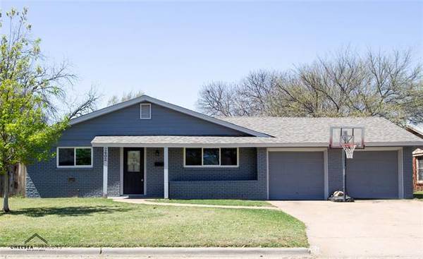 2402 Ivanhoe Lane, Abilene, TX 79605