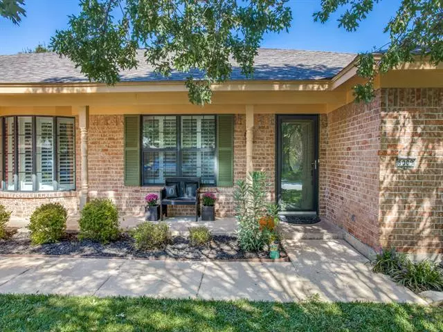 6009 Rayburn Drive, Fort Worth, TX 76133