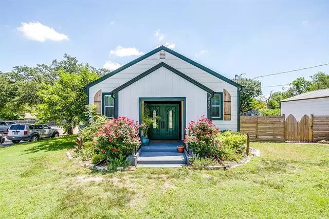 405 S Bowie Drive, Weatherford, TX 76086