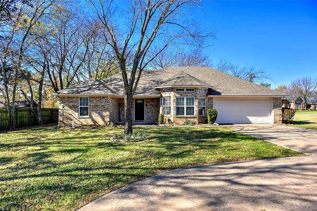 102 Chrissa Drive, Pottsboro, TX 75076