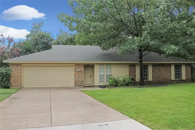 Arlington, TX 76015,1314 Ashbury Drive