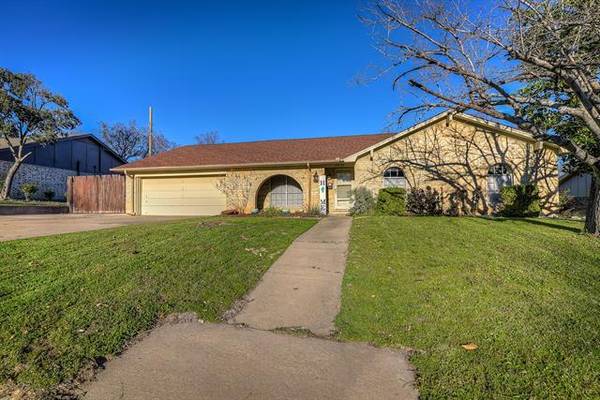 3428 Willowcrest Drive, North Richland Hills, TX 76117