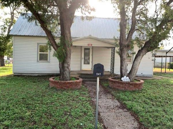 541 Chestnut Street, Baird, TX 79504