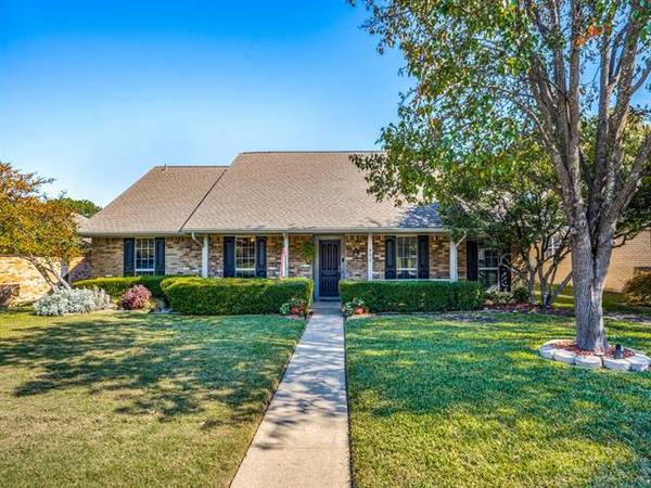 402 Fireside Drive, Richardson, TX 75081