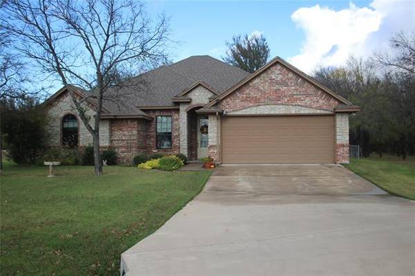 1700 Flagstone Court, Granbury, TX 76049