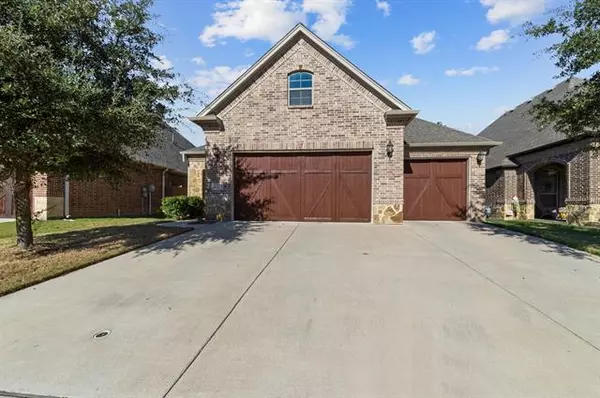 8325 Whistling Duck Drive, Fort Worth, TX 76118