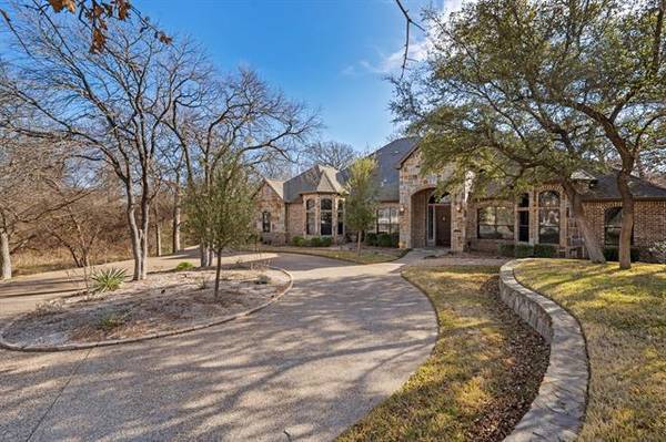 112 Silver Hill Court, Lakeside, TX 76108