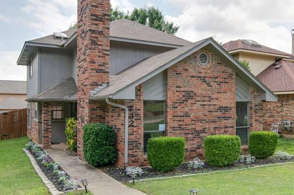 732 Red Oak Drive, Lewisville, TX 75067