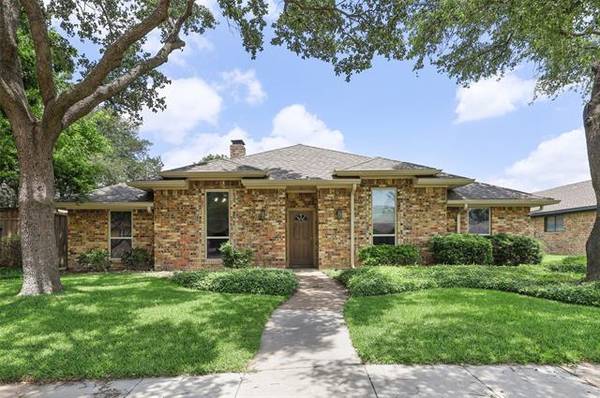 2213 Valley, Carrollton, TX 75006