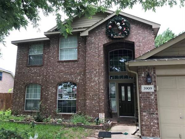 5909 Iris Drive, Haltom City, TX 76137