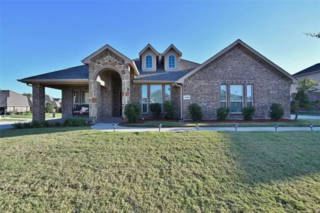 1100 Daventry Drive, Glenn Heights, TX 75154