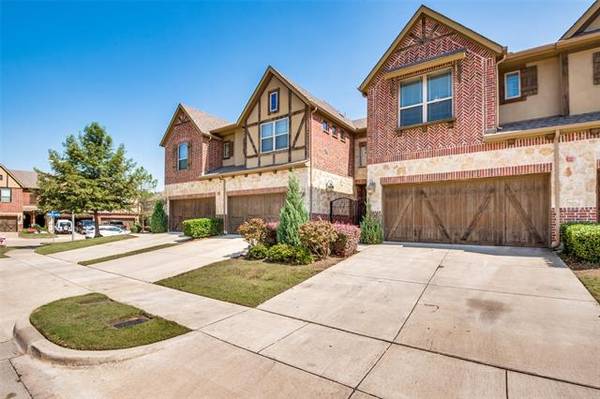 1604 Brook Grove Drive, Euless, TX 76039