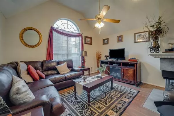 Irving, TX 75063,309 Red River Trail