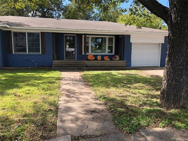 607 S Avenue G, Clifton, TX 76634