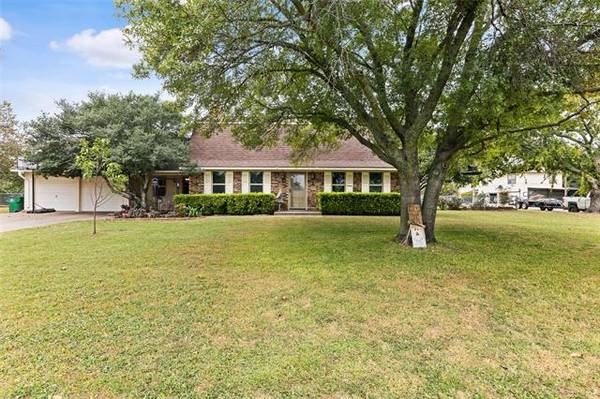 1500 S Stratton Street, Decatur, TX 76234