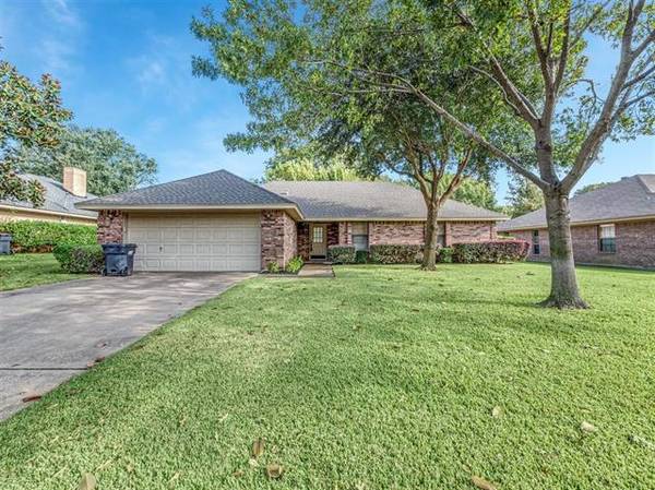 624 Edgewood Avenue, Corsicana, TX 75110