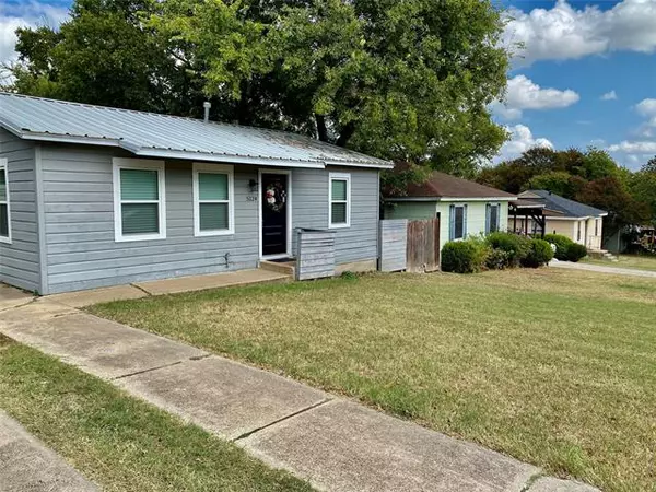 5124 Langley Road, River Oaks, TX 76114