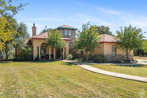 600 Oak Point Drive, May, TX 76857