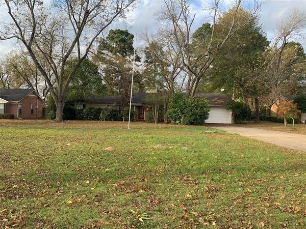 102 Magnolia Street, Pittsburg, TX 75686