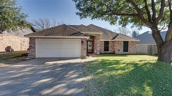 2156 Mesa Wood Drive, Glenn Heights, TX 75154