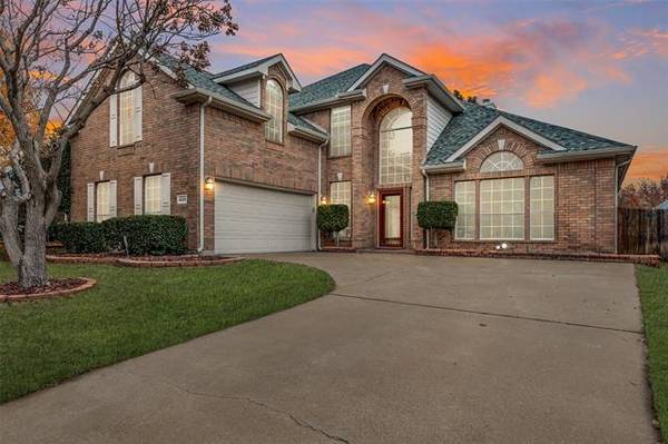 4820 Gloucester Drive, Grand Prairie, TX 75052