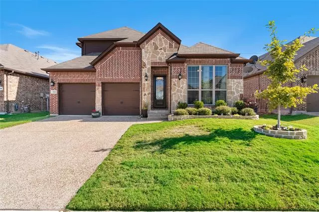 3124 Bella Lago Drive, Fort Worth, TX 76177