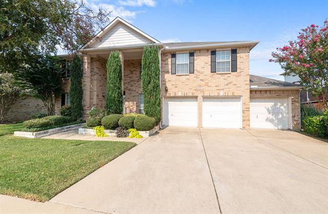 8317 Summer Park Drive, Fort Worth, TX 76123