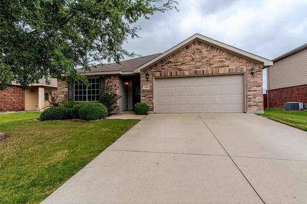 1647 Totem Pole Way, Krum, TX 76249