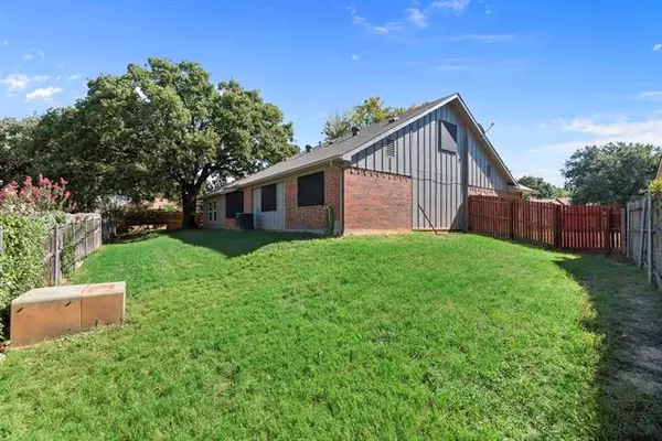 Arlington, TX 76016,2807 Glen Hollow Circle