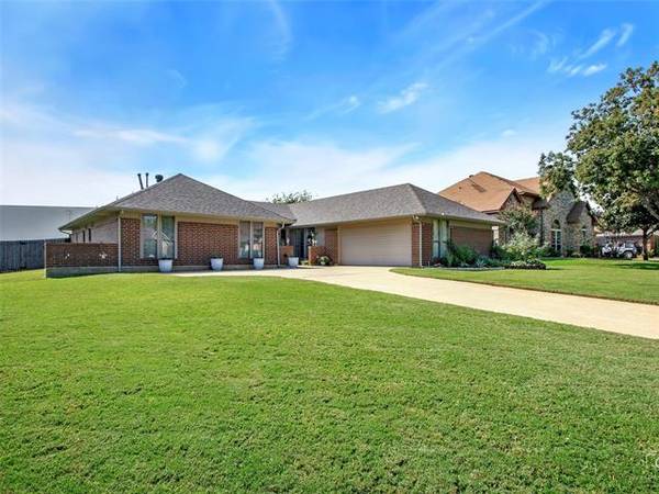 626 Meadowcrest Drive, Highland Village, TX 75077