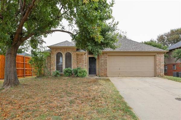 764 Texas Oak Trail, Lake Dallas, TX 75065