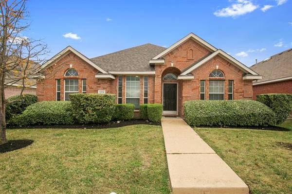 1214 Glencoe Drive, Glenn Heights, TX 75154