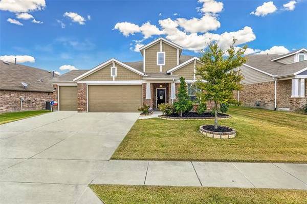 8328 Trickham Bend, Fort Worth, TX 76131