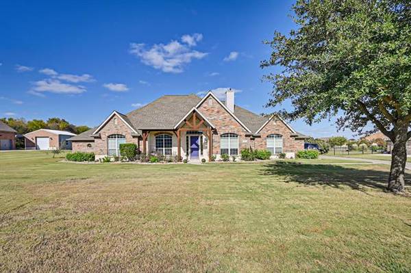 7021 Twin Hills Drive, Joshua, TX 76058